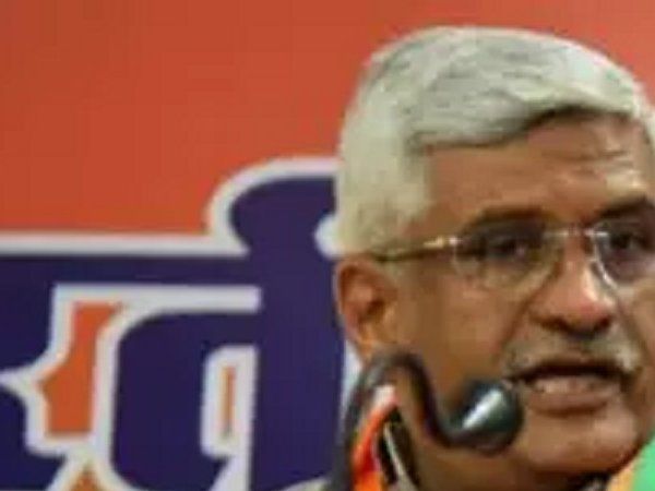 Union Minister Gajendra Singh Shekhawat expressed deep grief over the death of Sant Vijay Das