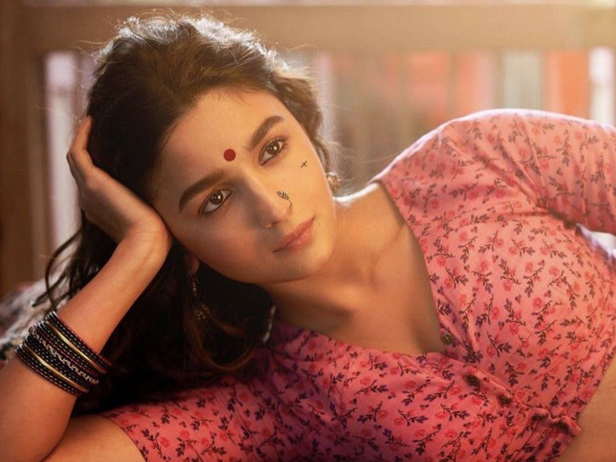 Box Office: 100 करोड़ के करीब पहुंची 'गंगूबाई काठियावाड़ी', वीकेंड पर बना लेगी नया रिकॉर्ड