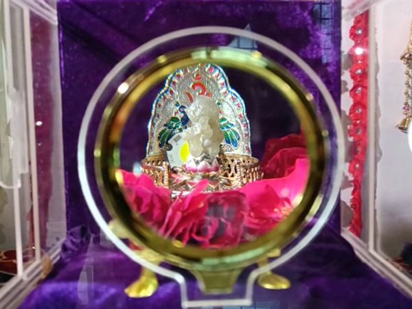 Pandav family got 27 carat Ganpati size diamond, worth Rs 500 crore, Ganesh festival is the center of attraction