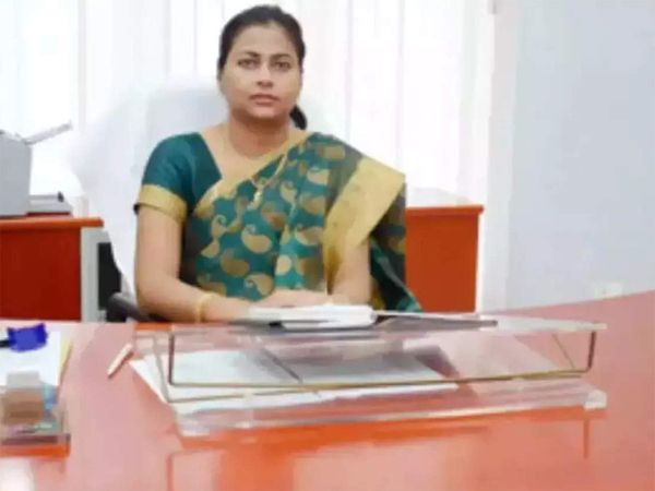 Ghaziabad DM Nidhi Kesarwani Suspend