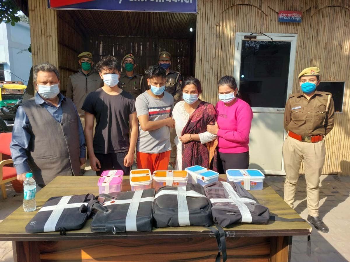 Ghaziabad Fraud Case: 100 करोड़ की धोखाधड़ी में पूरा परिवार शामिल, सभी आरोपी गिरफ्तार