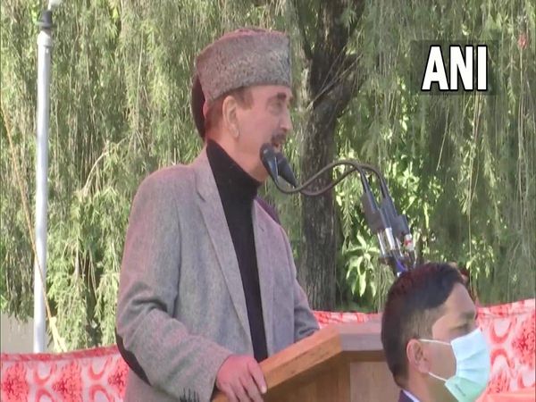 Ghulam Nabi Azad says Armymen are doing great work Jammu Kashmir in close cooperation with locals 