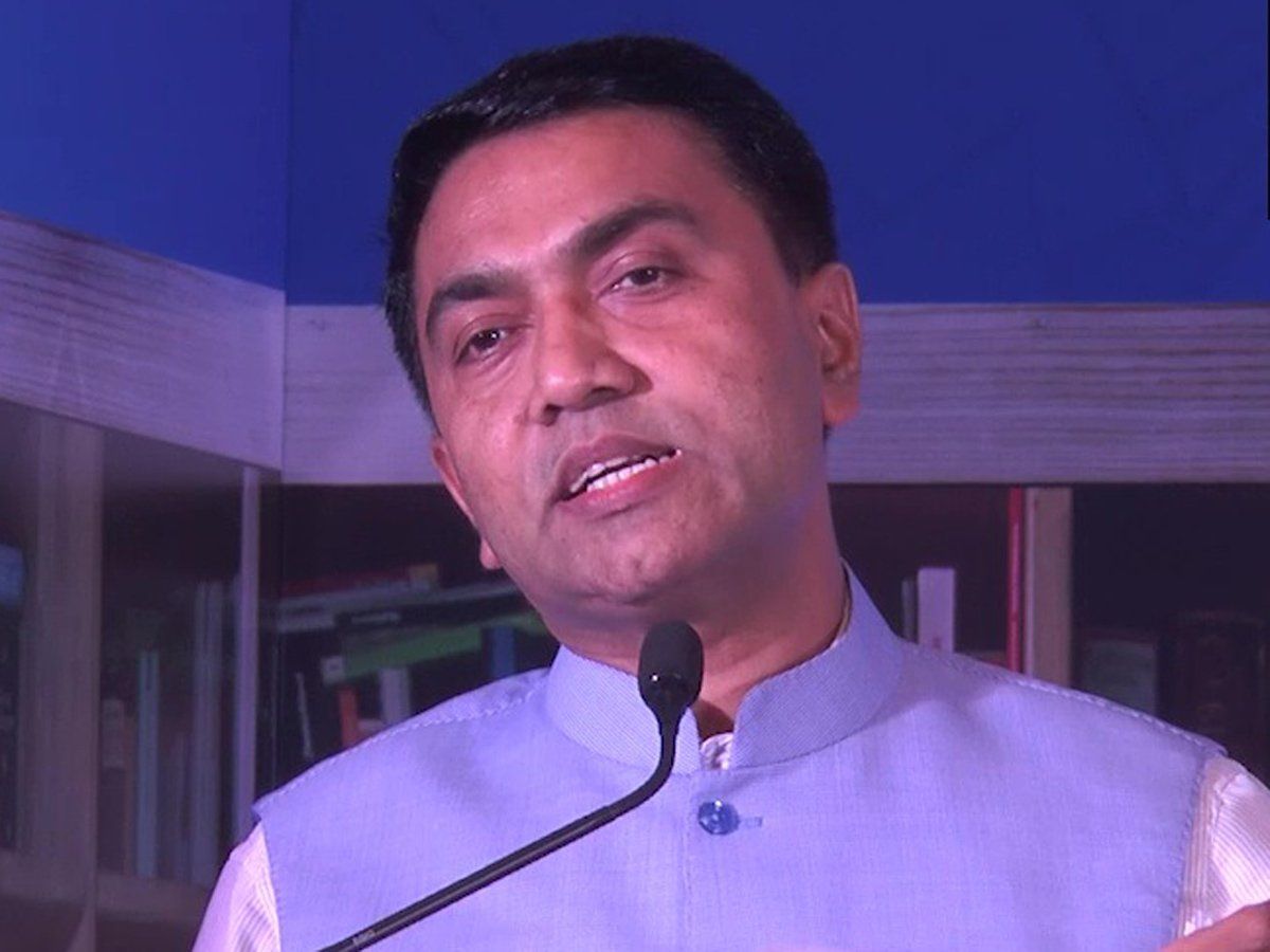बार बनाने के बजाय घर में एक लाइब्रेरी बनाएं, बच्चों पर अच्छा प्रभाव पड़ेगा, गोवा के सीएम ने दी नसीहत