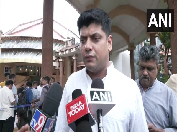 Goa Congress MLAs join BJP! Congress took strict action against the rebels