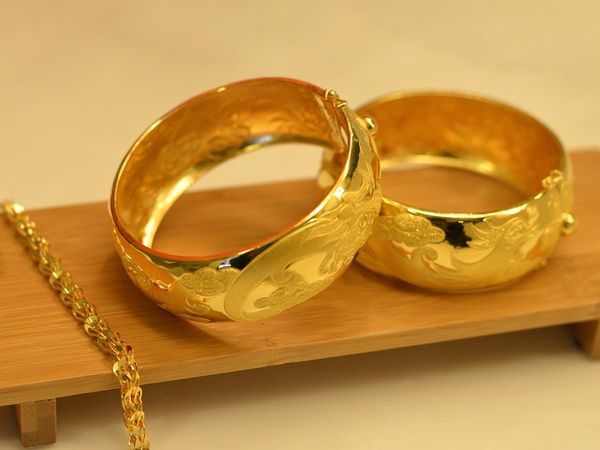 Gold price today up rs 118 silver fell rs 48