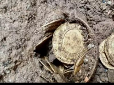 Couple Found Ancient Gold Coins During Kitchen Renovation Couple Found Ancient Gold Coins During Kitchen Renovation