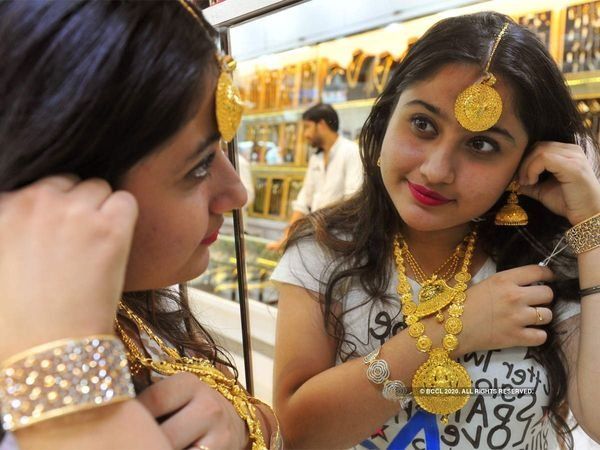 Gold price today hits new record high Rs 50920 silver also rise Rs 2,550 know 24 carat, 22 carat rates on 22 July 2020