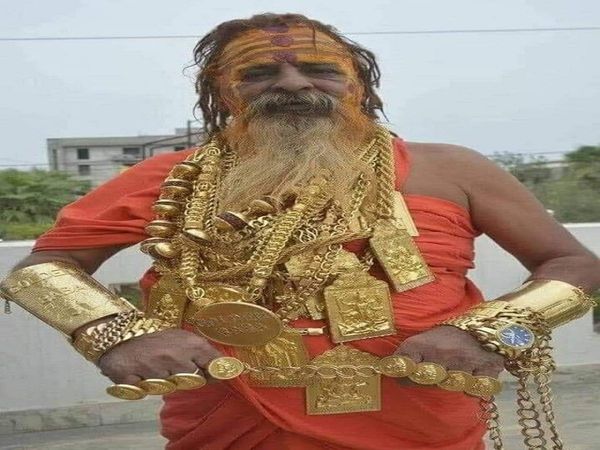 golden baba Sudhir Kumar Makkad died in AIIMS after illness 