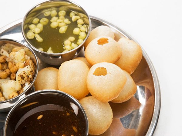 Girl run away after fall in love with Golgappa seller in Mirzapur UP