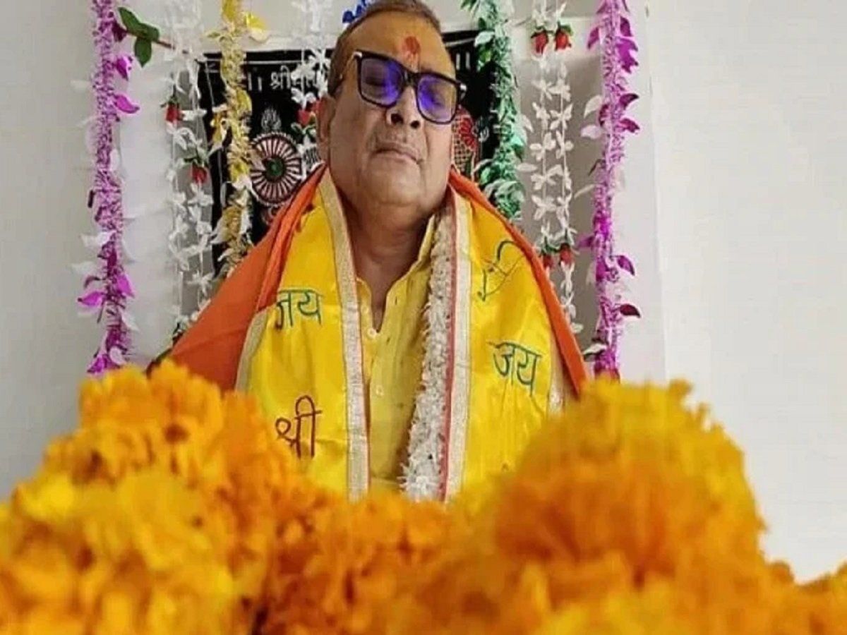 गुप्तेश्वर पांडे का नया अवतार, खाकी और खादी से मोह टूटा तो कथावाचक बन गए बिहार के पूर्व DGP