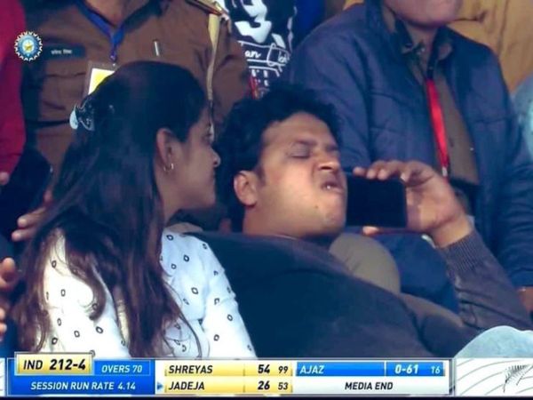 India Vs New Zealand Match Gutkha Man Photo Goes Viral On Social Media