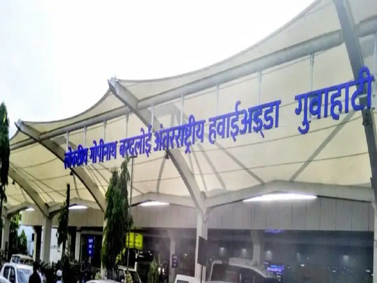 Guwahati: गुवाहाटी एयरपोर्ट पर कांस्टेबल ने उतरवाए 80 साल की महिला के कपड़े, CISF ने किया निलंबित