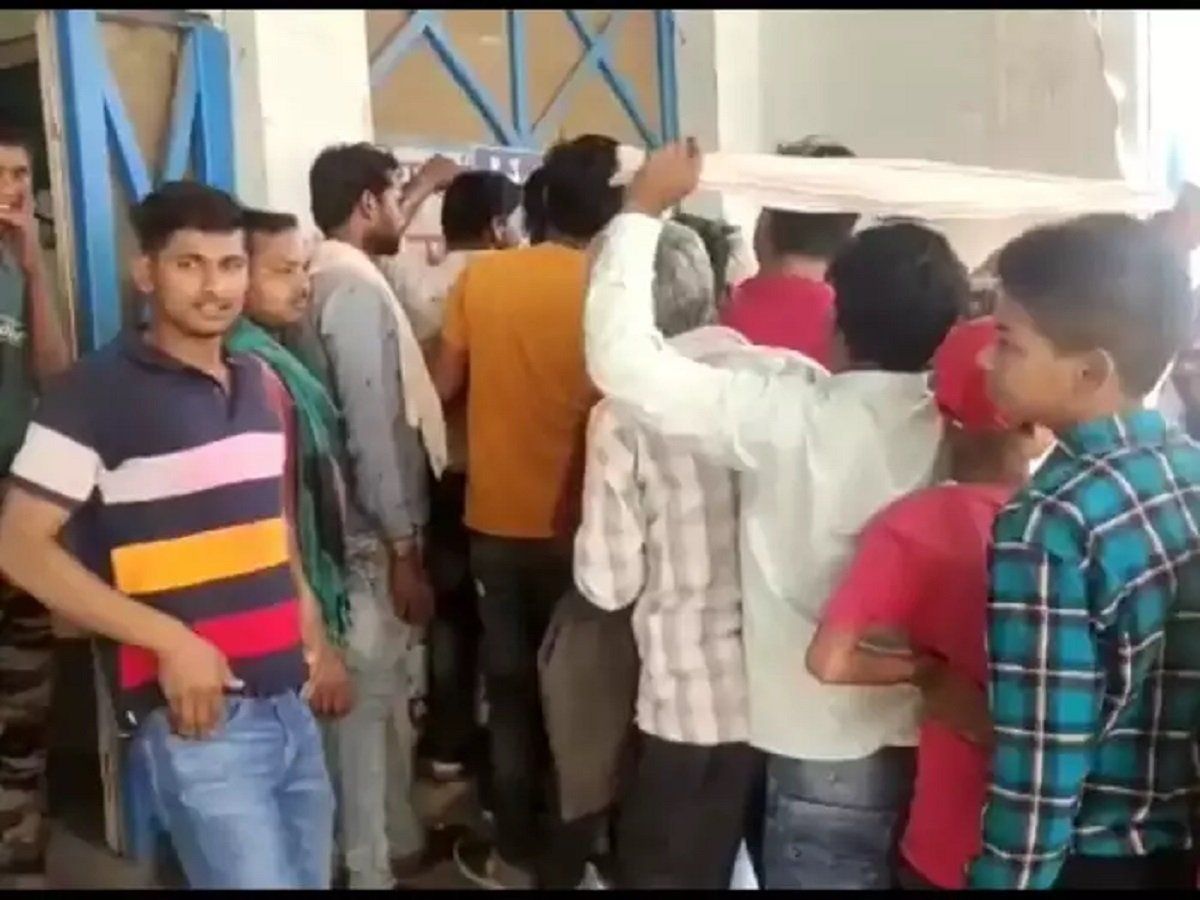 Gwalior: भैंस के दूध से बना रायता खाकर एंटी रैबीज वैक्सीन लगाने अस्पताल पहुंचे लोग, जानिए पूरा मामला