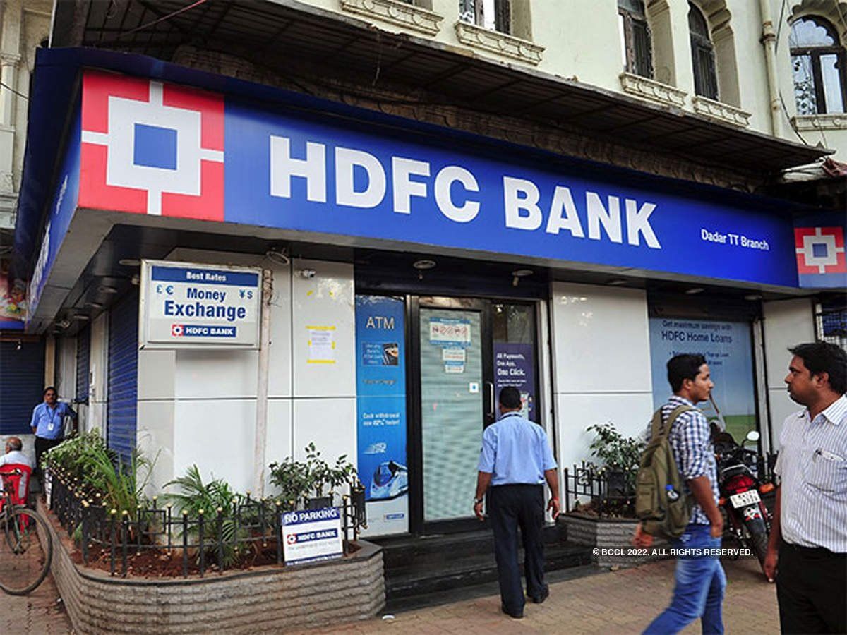 बड़ी खबर: HDFC और HDFC Bank के मर्जर का हुआ ऐलान, दोनों के शेयरों में उछाल