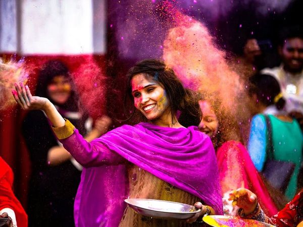 Corona's new guideline in UP for holi no program will happen without permission 