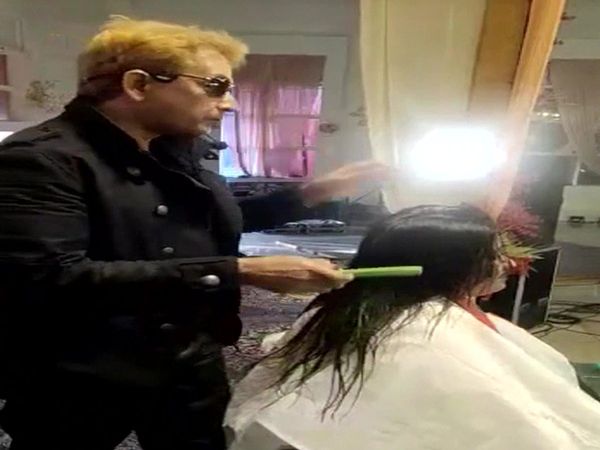 Spitting on woman's hair Case: Hairstylist Jawed Habib asked by the National Commission for Women to appear on 11 January 