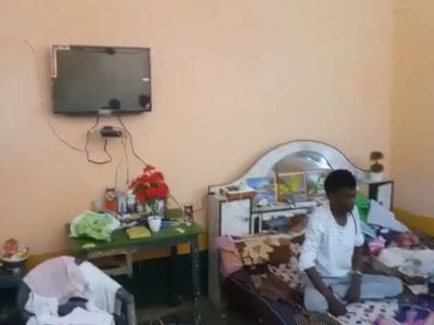 After fight with wife, teacher made residence in the school room in Hardoi, UP After fight with wife, teacher made residence in the school room in Hardoi, UP