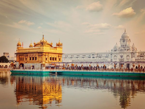 Today's History, August 27: Establishment of Holy Guru Granth Sahib in Harmandir Sahib