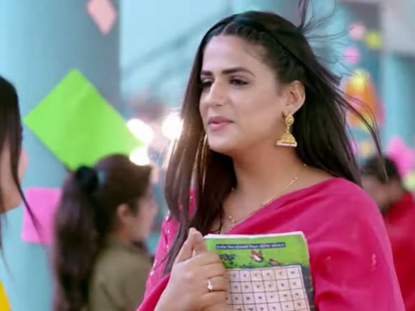 Haryanvi Song Gaal gulabi 