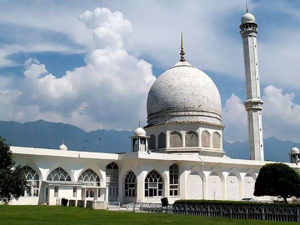 10 Most Beautiful Mosques of India