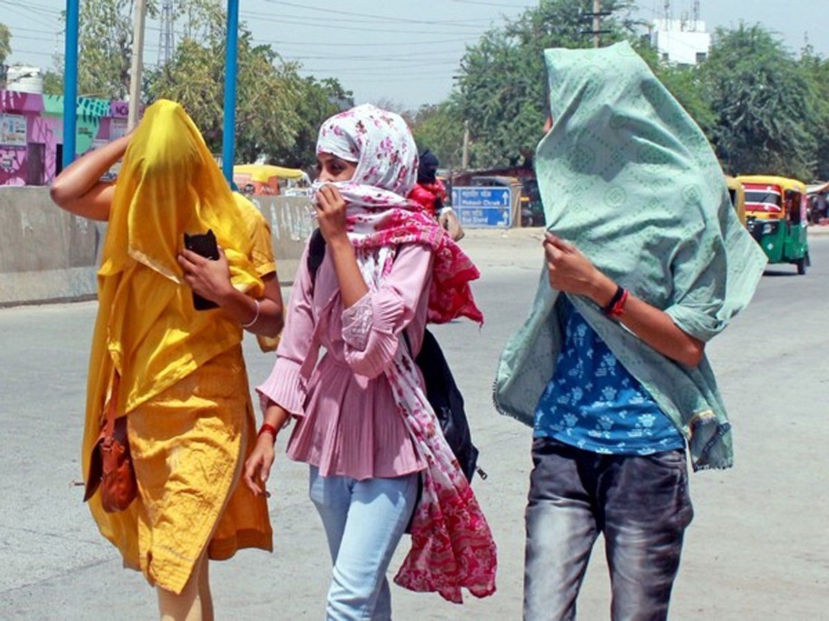 Heatwave: देश में गर्मी का कहर, 5 राज्यों के लिए ऑरेंज अलर्ट, कई स्थानों में पारा 45 के पार