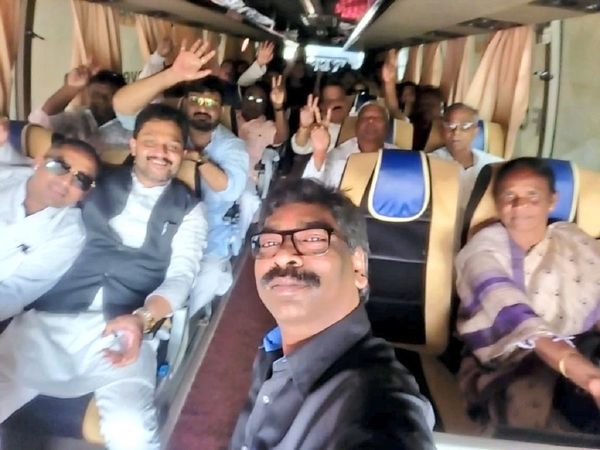 Hemat Soren trust vote All UPA MLAs of Jharkhand return ahead of special Assembly session Today