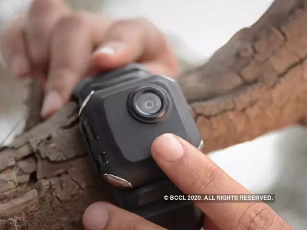 होटल के कमरे में छिपा हो सकता है कैमरा