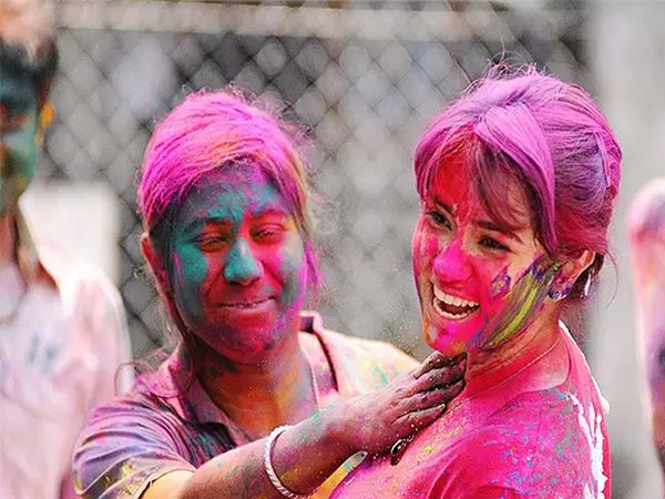 Holi Party Decor Tips