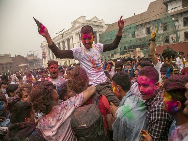 Holi 2021 Do not do this while playing Holi to avoid Covid 19