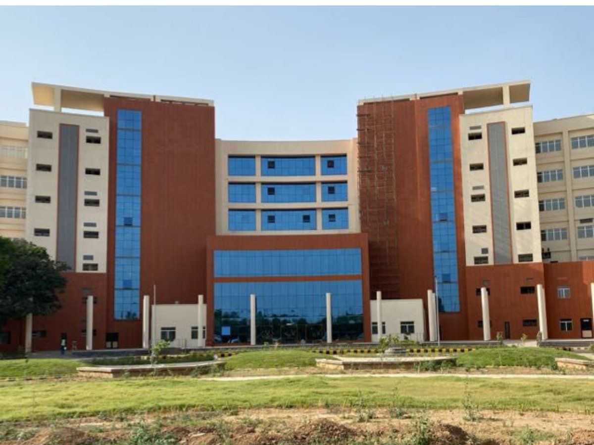 Chandigarh Homi Bhabha Cancer Hospital: Treatment of patients started at Homi  Bhabha Cancer Hospital New Chandigarh-होमी भाभा कैंसर हॉस्पिटल शुरू, इन सात  राज्यों के लोगों को मिलेगा इलाज ...