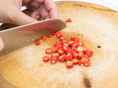 How to Get Rid of Hands Burning After Cutting Chilli, How to Get Rid of Hands Burning After Cutting Chilli in hindi, How to Get Rid of Hands Burning After Cutting Chilli hindi Article, Home remedies for chillies, मिर्च काटने पर होने वाली जलन को दूर करने क