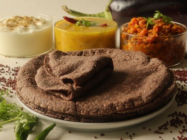 How to make Bajre ki roti, How to make Bajre ki roti at home, How to make Bajre ki roti in desi style, Homemade Bajre ki roti, Bajre ki roti recipe in hindi, Bajre ki roti kaise banaye, घर पर बाजरे की रोटी बनाने का आसान तरीका, बाजरे की रोटी बनाने की विधि,