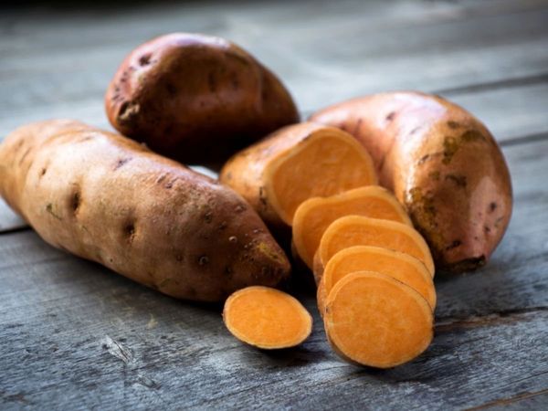 How to steam sweet potato in pressure cooker without water, How to steam sweet potato in pressure cooker without water in hindi, how to boil sweet potatoes in pressure cooker without water, how to boil sweet potatoes in pressure cooker without water,बिना 