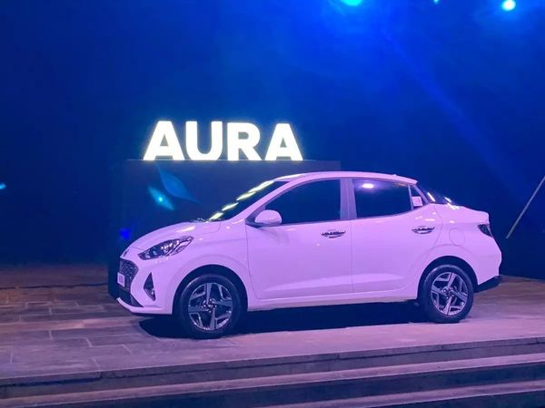 Hyundai Aura Price 