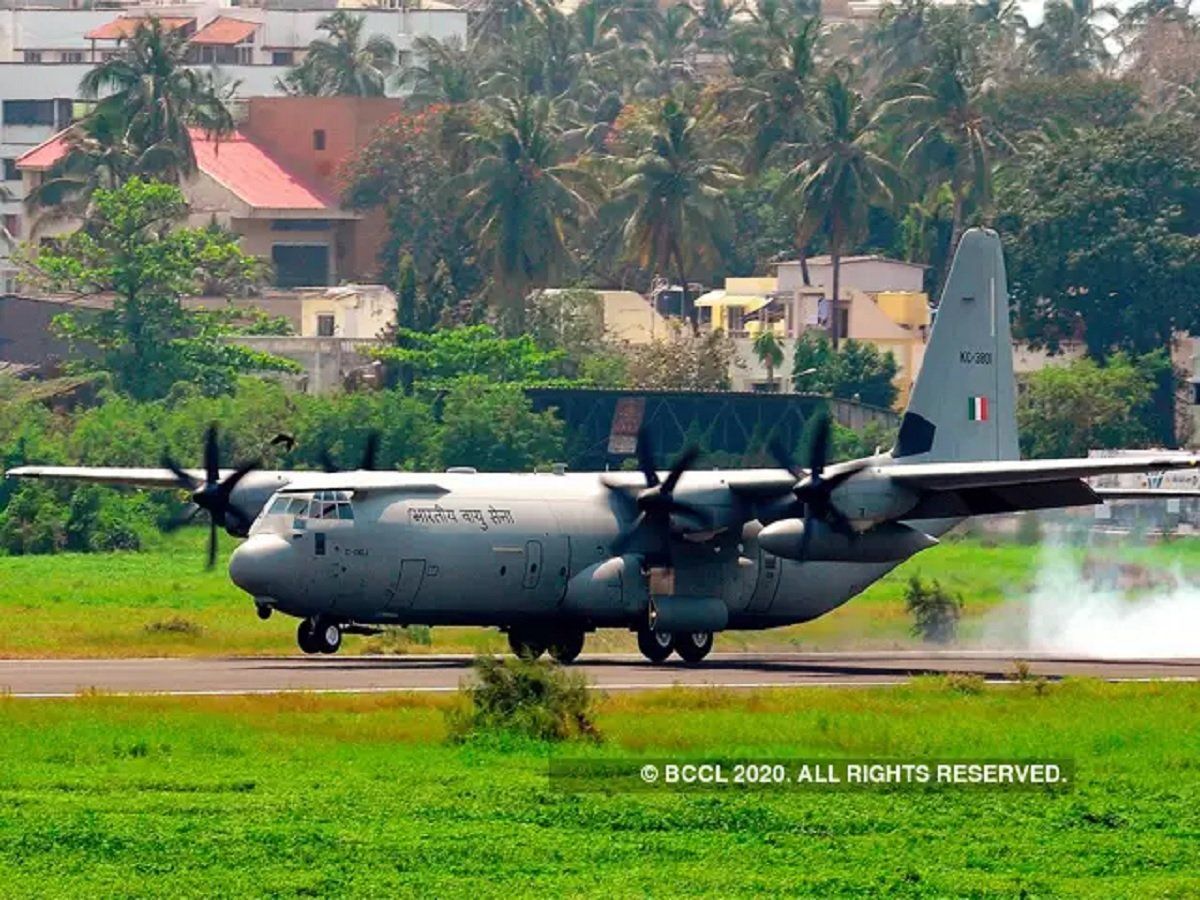 India Air Strip Contraction: चीन के साथ तनाव के बीच कश्मीर में आपातकालीन हवाई पट्टी बना रहा भारत