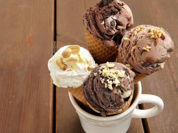  A Mumbai based Restaurant fined Rs 2 lakh for selling ice-cream above MRP