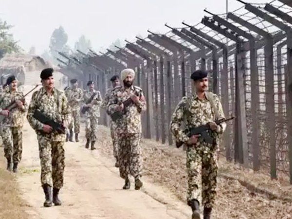 जैसलमेर में बॉर्डर पर दबोचा गया बांग्लादेशी युवक, नक्शा, लैपटॉप बरामद, पाकिस्तान जाने की फिराक में था