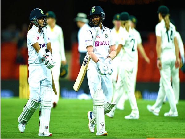 INDW-AUSW-day-night-test