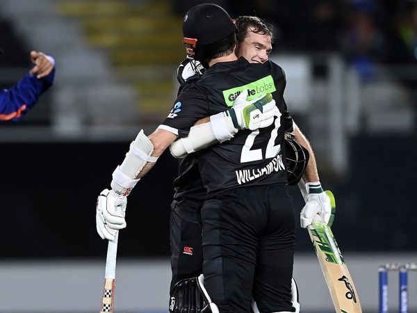 New Zealand beat India by 7 wickets in first ODI