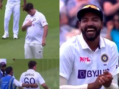 Jarvo 69: Fan with Indian jersey enters playing area at Lord's