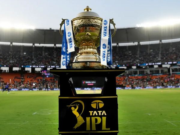 IPL-2022-Trophy