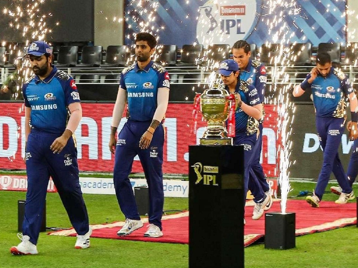 BCCI SGM: बीसीसीआई की बैठक में हुआ बड़ा फैसला, इस देश में खेले जाएंगे आईपीएल 2021 के बाकी मैच