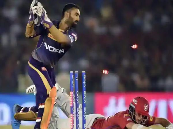 IPL governing council to review sponsorship deals