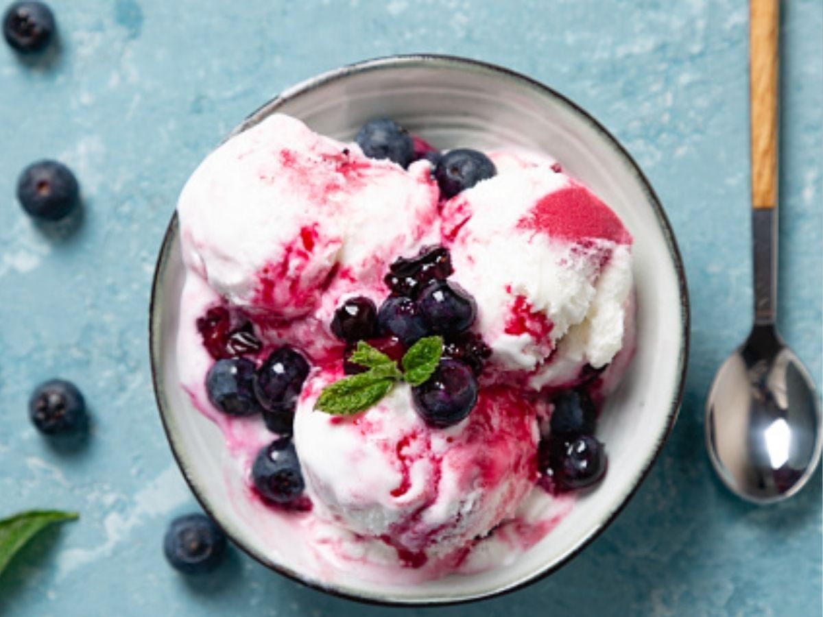 Disadvantages of eating ice cream Ice cream Side Effects गर्मी से