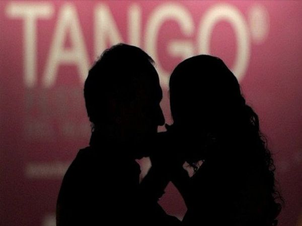 Mother had an illicit relationship with the her young lover, the daughter caught red handed in Jharkhand