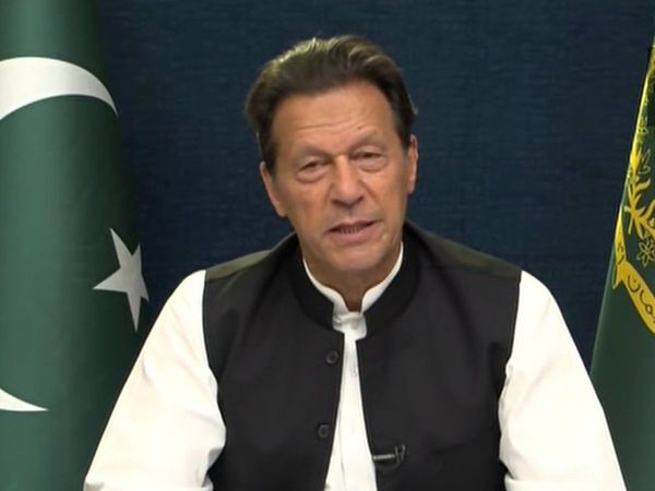 Hindustan is a khuddar kaum, which no foreign power can direct, Imran Khan praised India