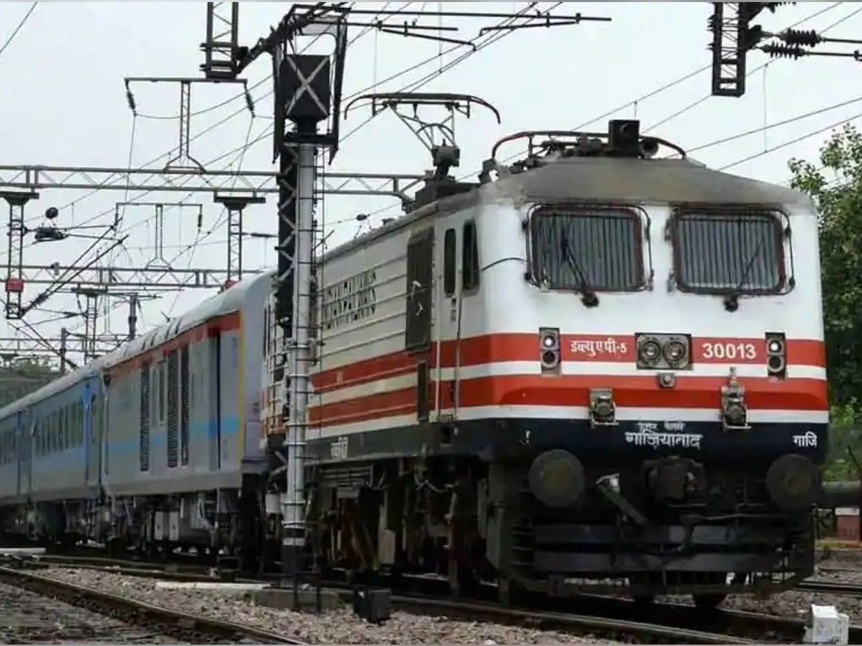 Railway Bharti 2022: रेलवे ने सीनियर और जूनियर टेक्निकल असिस्टेंट की निकली भर्ती, जानिए सरकारी वैकेंसी डिटेल्स