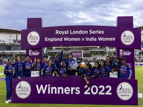 Indian-Womens-Cricket-team-lords