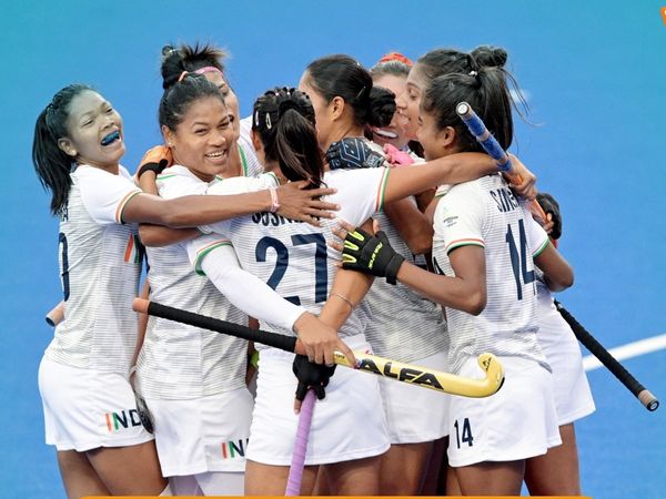 Indian-Womens-Hockey-Team-CWG
