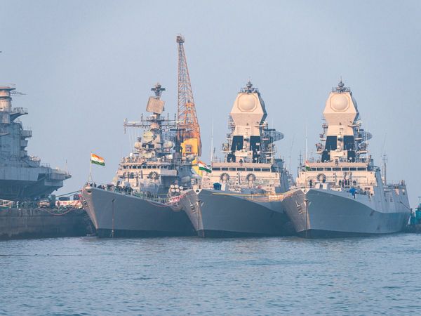 Indian Navy vs Merchant Navy